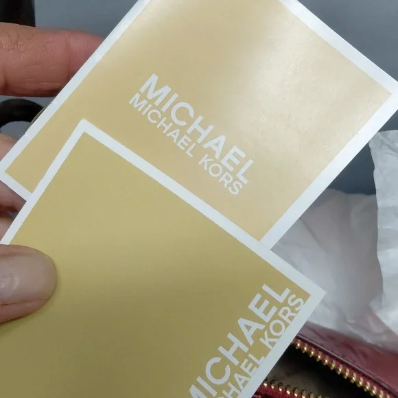 ❤️Michael Kors Shiny Red Travel Cosmetic Case Nwt❤️ - Picture 10 of 11